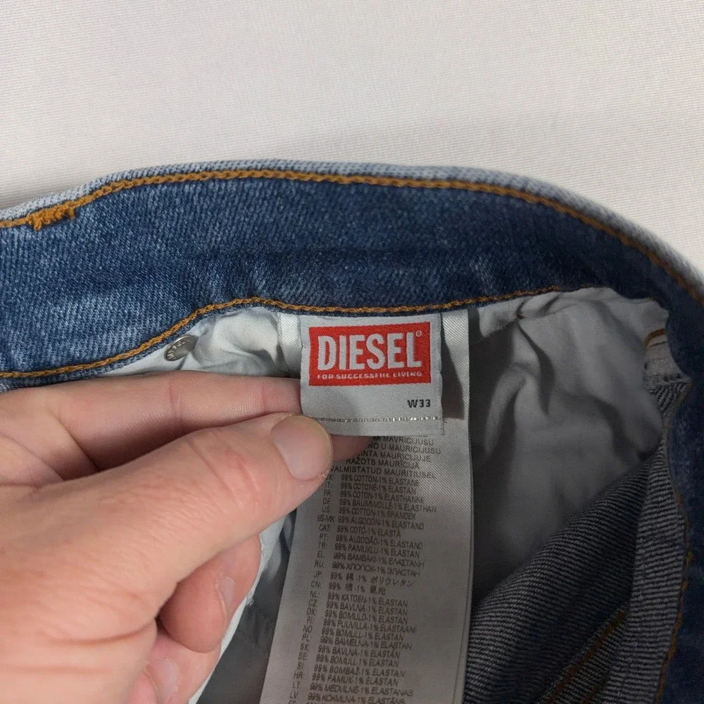 Diesel 2021-NC Straight Leg Jeans Medium Wash Stretch Denim Mens 33x32